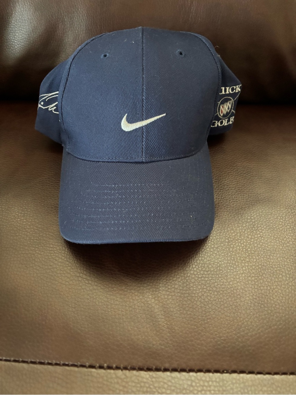 Nike Men’s Navy Swoosh Performance Baseball Cap Tiger Woods Signature Buick